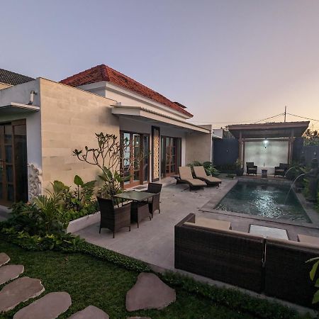 Villa Na-Na Ubud エクステリア 写真
